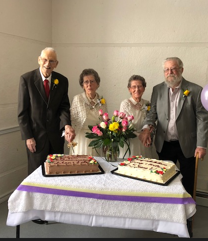 Rita and Gerald Kemp on the right.